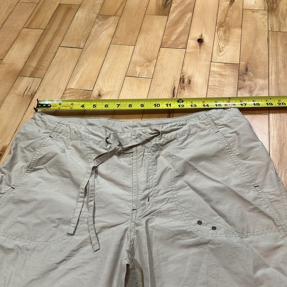 Columbia Tan Capris - Picture 6 of 8